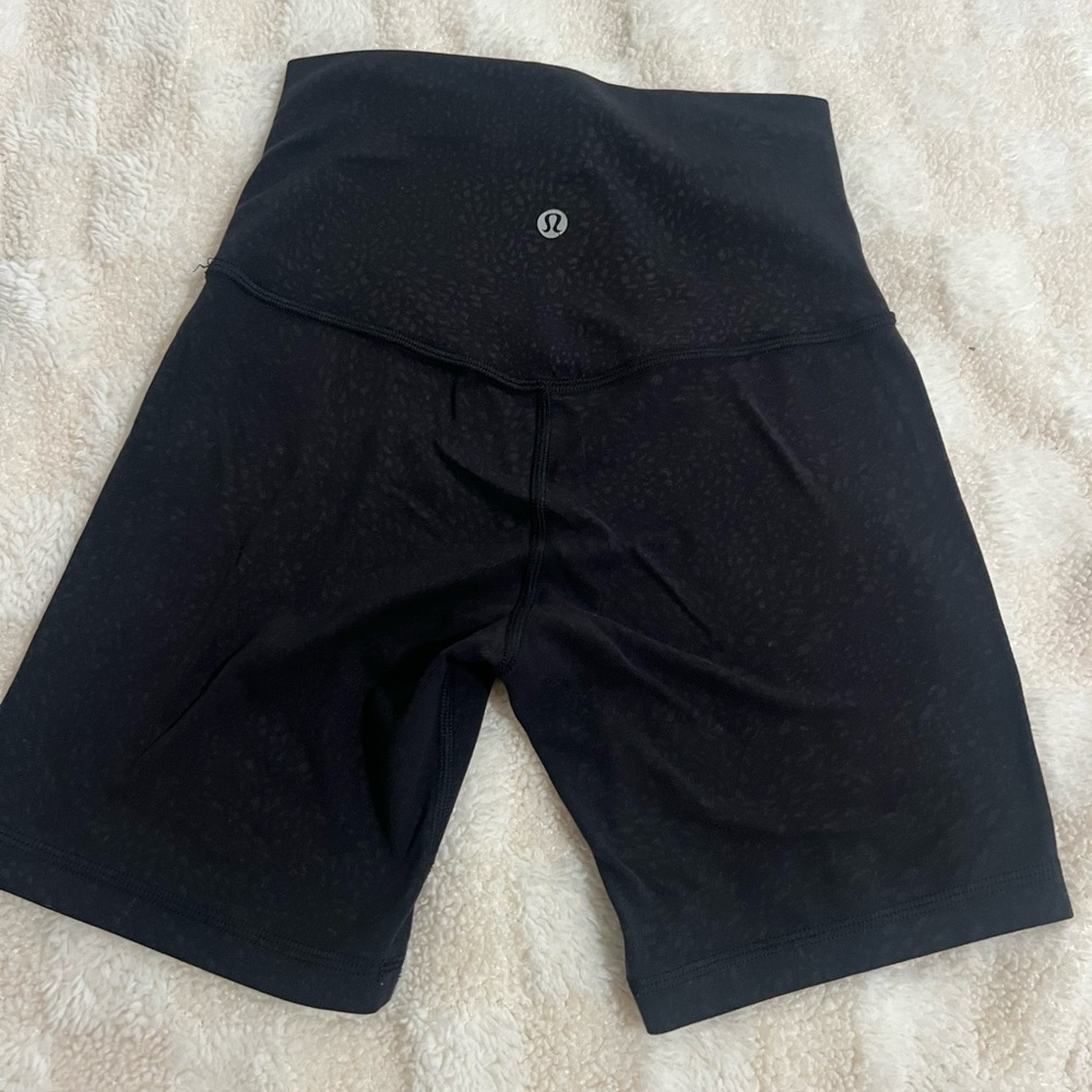 Lululemon short